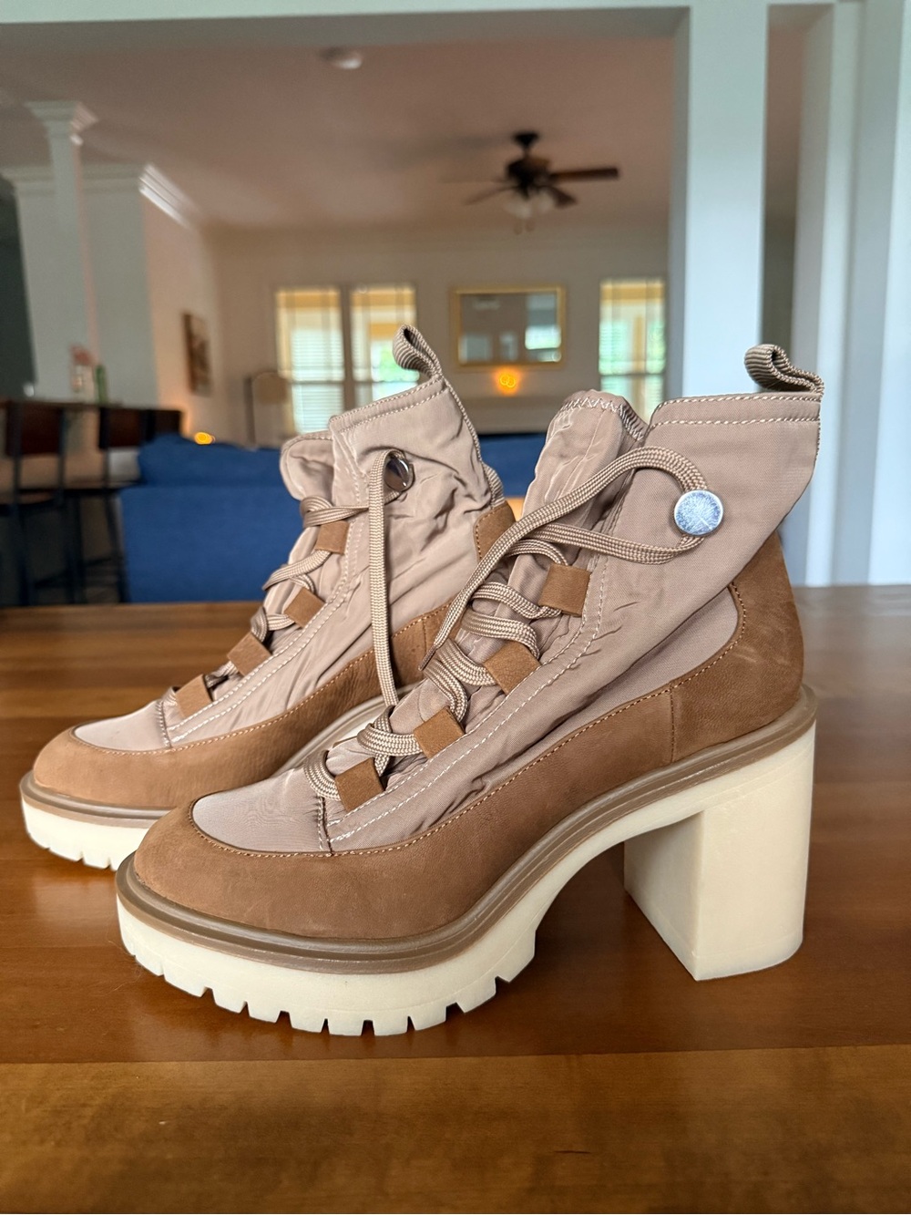 Dolce Vita Celida Lace-Up brown ankle boots Chunky Block Heel Platform sz 8